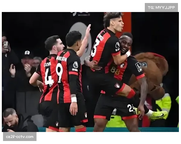 镜头捕捉:伯恩茅斯边锋塔弗尼埃在热身时加练特定传中脚法